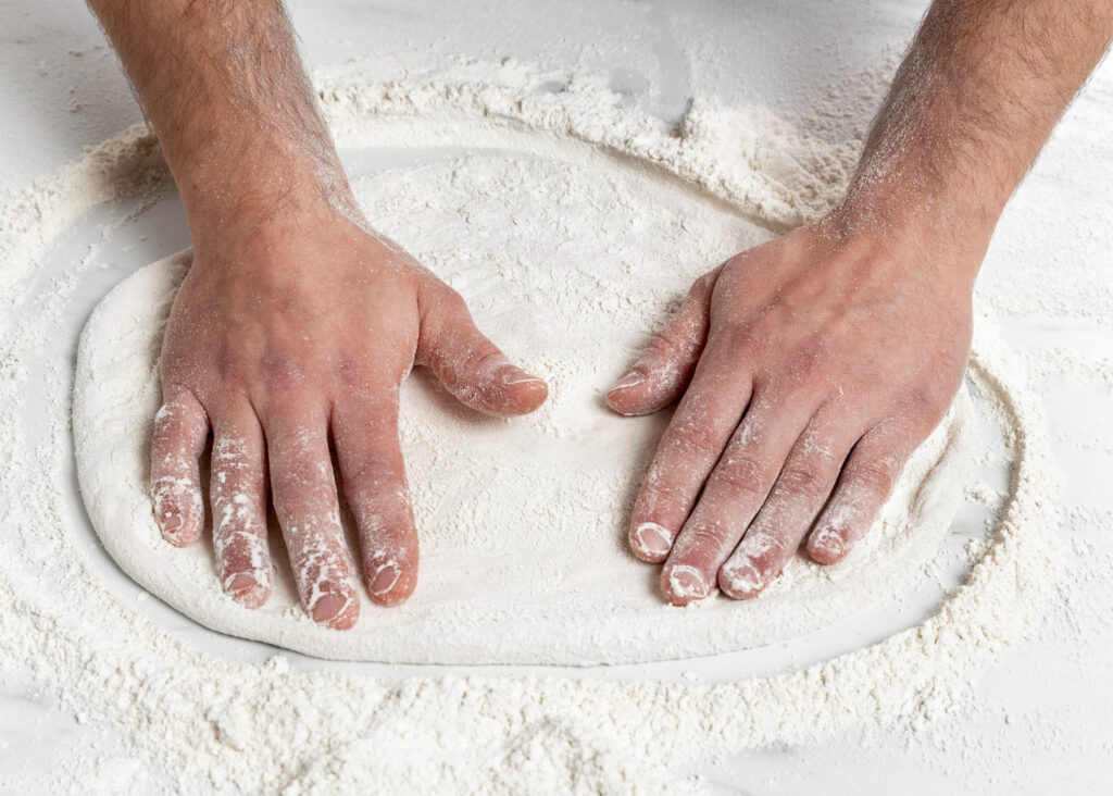 Come stendere l’impasto della Pizza Margherita come un pizzaiolo professionista