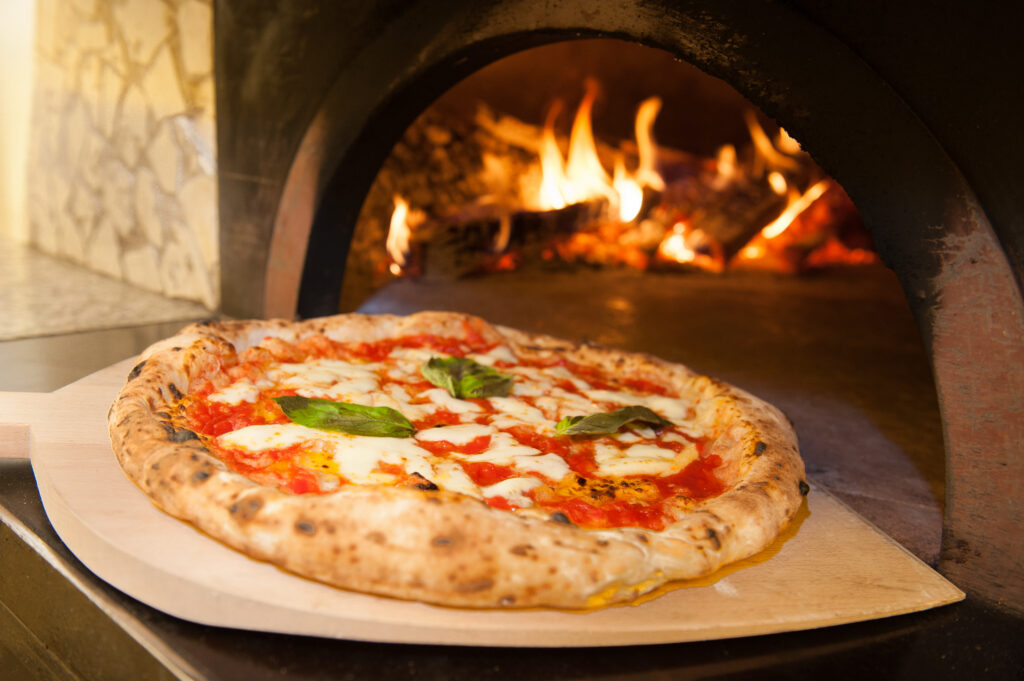 Dove mangiare la migliore pizza margherita a Napoli: l’elenco delle migliori pizzerie